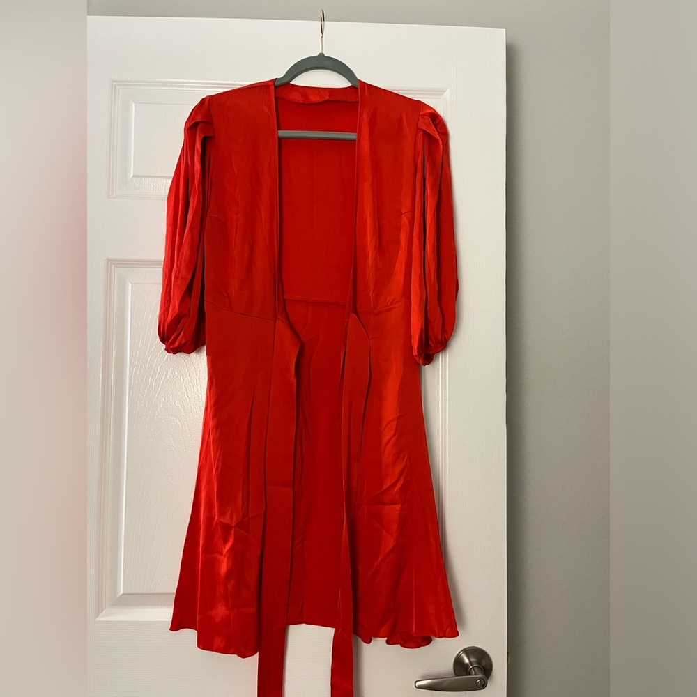 Red dress - Picture 9 of 10